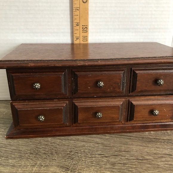 Vtg Wooden Jewelry Chest with Lining - Picture 11 of 11
